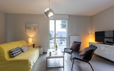 Les Cyprès: Building, Window, Comfort, Wood, Television, Living Room, Interior Design, House, Couch, Floor