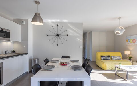 Les Cyprès: Building, Window, Comfort, Wood, Television, Living Room, Interior Design, House, Couch, Floor