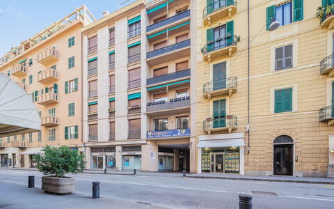 Rapallo 260: Building, Window, Daytime, Property, Plant, Sky, Urban Design, Condominium, Tower Block, Residential Area