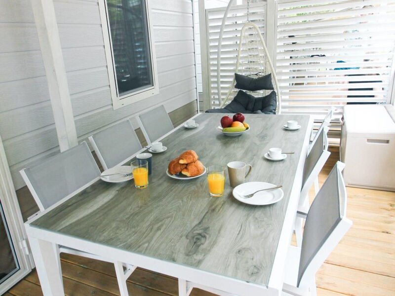 Accommodation:&nbsp;Happy Superior 673.3