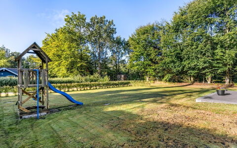 Leonard - 30Km from the Sea: Blue, Tree, Shrub, Garden, Shade, Sunlight, Lawn, Park, Landscaping, Yard