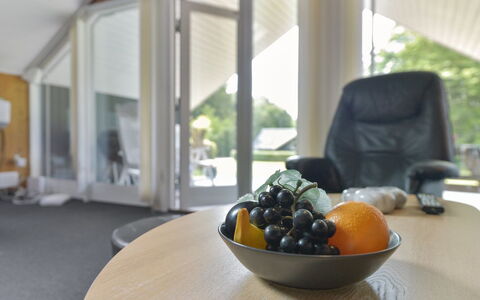 Leonard - 30Km from the Sea: Interior Design, Furniture, Ceiling, Flooring, Floor, Lighting, Chair, Room, Glass, Living Room