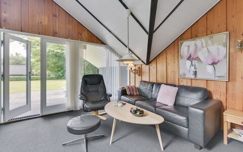 Leonard - 30Km from the Sea: Interior Design, Ceiling, Living Room, Room, Hardwood, Chair, Attic, Loft, Couch
