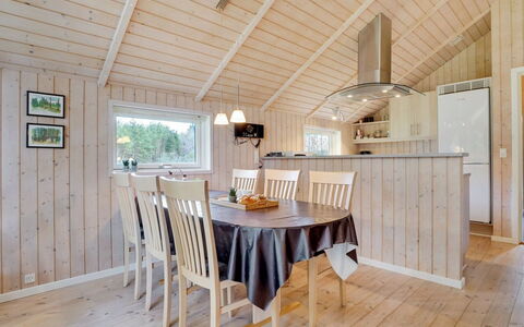 Lisel - 25Km from the Sea: Home, Cottage, Porch, Hardwood, Siding, Deck, Shade, Plank, Estate, Garden Buildings