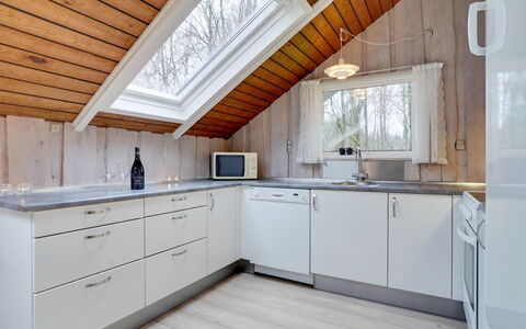 Anninka - 28Km from the Sea: Wood, Ceiling, Flooring, Interior Design, Kitchen, Home, Floor, Countertop, Light Fixture, Cabinetry