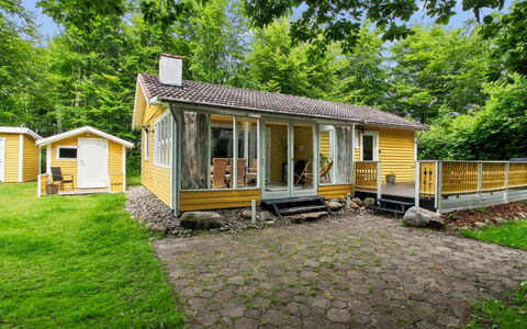 Hejne - 29Km from the Sea: House, Home, Cottage, Shrub, Siding, Roof, Residential Area, Land Lot, Porch