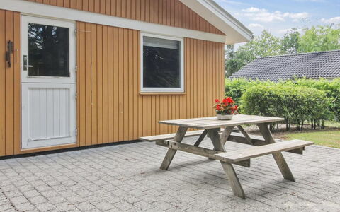 Friedeman - 29Km from the Sea: Furniture, Interior Design, Flooring, Wood, Floor, Ceiling, Wood Flooring, Chair, Table, Lighting