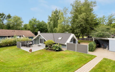 Liljana - 30Km from the Sea: Home, Cottage, Porch, Hardwood, Siding, Deck, Shade, Plank, Estate, Garden Buildings