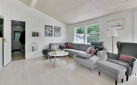 Brune - 30Km from the Sea: Interior Design, Wood, Furniture, Flooring, Home, Living Room, Floor, Ceiling, Wood Flooring, Couch