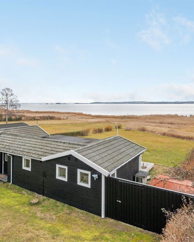 Caren - 125M to the Fjord
