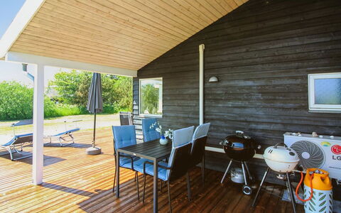Hampus - 500M from the Sea: Architecture, Roof, Home, Composite Material, Daylighting, Siding, Driveway