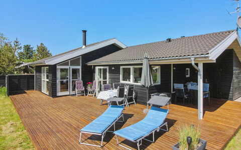Hampus - 500M from the Sea: Architecture, Roof, Home, Composite Material, Daylighting, Siding, Driveway