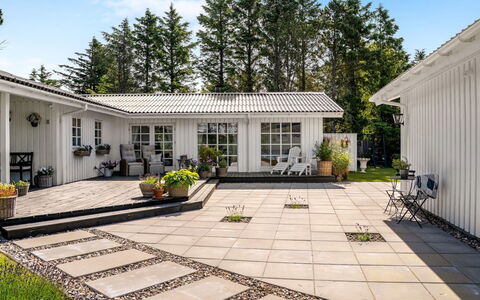 Gunnulf - 750M from the Sea: House, Home, Roof, Door, Shrub, Cottage, Garden, Flowerpot, Yard, Estate