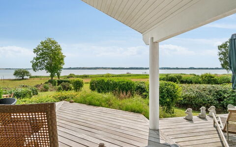 Brunman - 10M to the Fjord: Cottage, Home, House, Roof, Porch, Estate, Siding, Garden Buildings, Farmhouse, Yard