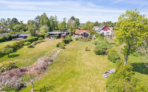 Brunman - 10M to the Fjord: Tree, Residential Area, Landscape, Shrub, House, Land Lot, Home, Rural Area, Plain