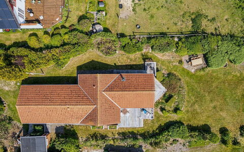 Brunman - 10M to the Fjord: House, Roof, Landscape, Rural Area, Home, Cottage, Land Lot, Plain, Estate, Village