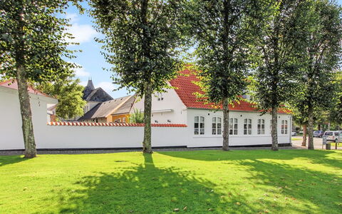Reeta - 32Km from the Sea: Roof, House, Land Lot, Home, Cottage, Estate, Garden Buildings, Shade, Log Cabin, Landscaping