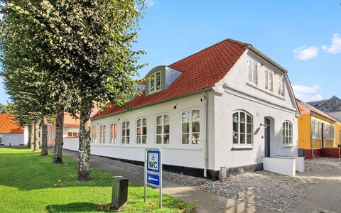 Reeta - 32Km from the Sea: Roof, House, Land Lot, Home, Cottage, Estate, Garden Buildings, Shade, Log Cabin, Landscaping