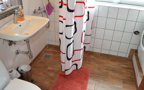 Claudia: Bathroom, Bathroom Sink, Plumbing Fixture, Flooring, Sink, Floor, Toilet, Toilet Seat, Interior Design, Tap