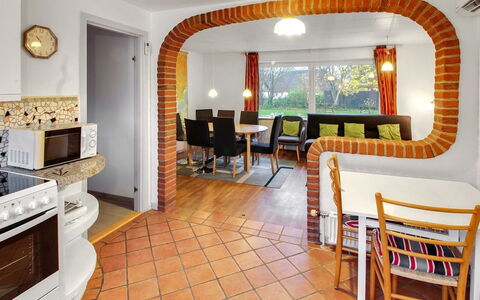 Claudia: Interior Design, Furniture, Flooring, Ceiling, Floor, Room, Couch, Living Room, Chair