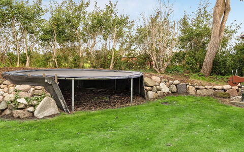 Hedda - 15Km from the Sea: Blue, Shrub, Cottage, Groundcover, Garden, Estate, Shade, Landscaping, Farmhouse, Eco Hotel