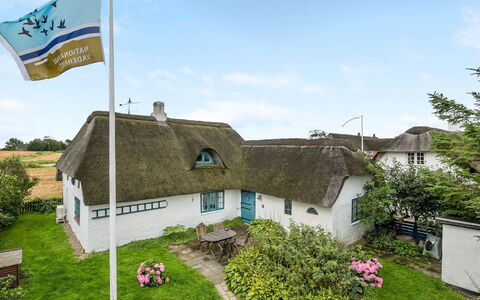 Clausina - 600M from the Sea: Blue, Shrub, Cottage, Groundcover, Garden, Estate, Shade, Landscaping, Farmhouse, Eco Hotel