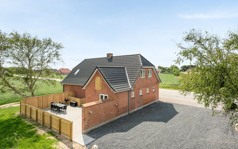 Iina - 13Km from the Sea: Blue, Shrub, Cottage, Groundcover, Garden, Estate, Shade, Landscaping, Farmhouse, Eco Hotel