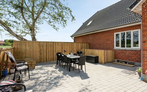 Iina - 13Km from the Sea: Blue, Shrub, Cottage, Groundcover, Garden, Estate, Shade, Landscaping, Farmhouse, Eco Hotel