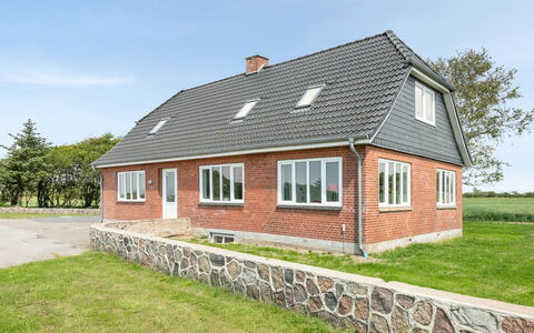 Iina - 13Km from the Sea: Blue, Shrub, Cottage, Groundcover, Garden, Estate, Shade, Landscaping, Farmhouse, Eco Hotel