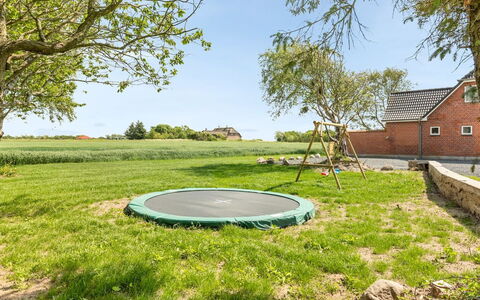 Iina - 13Km from the Sea: Sky, Grass, Plain, Landscape, Grassland, Land Lot, Cloud, Lawn, Garden