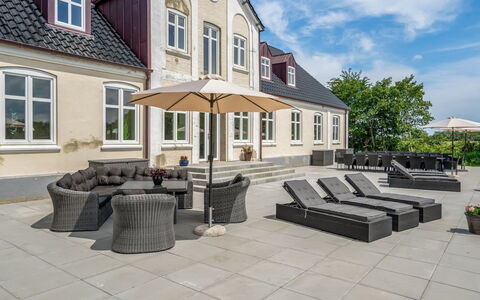 Niki - 15Km from the Sea: Blue, Shrub, Cottage, Groundcover, Garden, Estate, Shade, Landscaping, Farmhouse, Eco Hotel