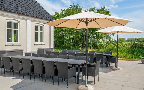 Niki - 15Km from the Sea: Blue, Shrub, Cottage, Groundcover, Garden, Estate, Shade, Landscaping, Farmhouse, Eco Hotel