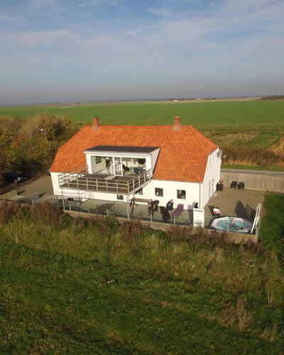 Ammy - 7.5Km from the Sea