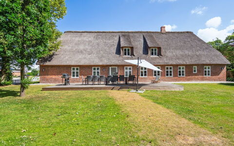 Thordis: Roof, House, Home, Cottage, Door, Siding, Deck, Porch, Plank, Hardwood