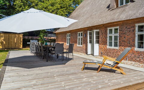 Thordis: Roof, House, Home, Cottage, Door, Siding, Deck, Porch, Plank, Hardwood