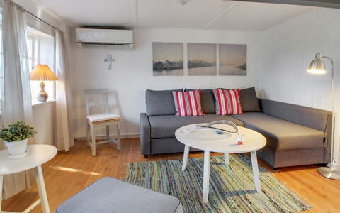 Segut: Furniture, Interior Design, Chair, Flooring, Table, Resort, Floor, Ceiling, Room, Eco Hotel