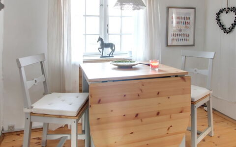 Segut: Furniture, Interior Design, Chair, Flooring, Table, Resort, Floor, Ceiling, Room, Eco Hotel