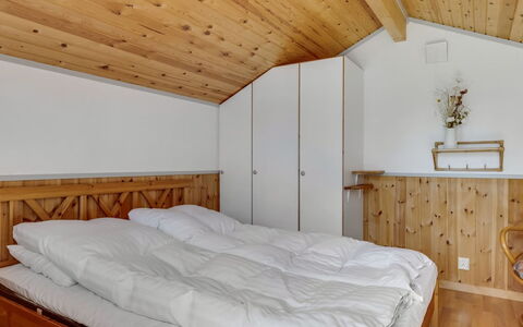 Saima - 25Km from the Sea: Furniture, Wood, Interior Design, Ceiling, Bed, Bedroom, Flooring, Floor, Room, Linens