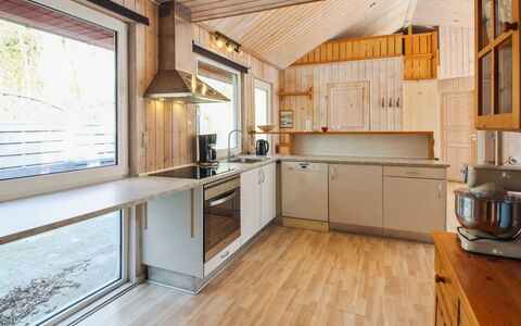 Edy - 25Km from the Sea: Wood, Kitchen, Ceiling, Countertop, Home, Interior Design, Light Fixture, Room, Kitchen Appliance, Wood Stain