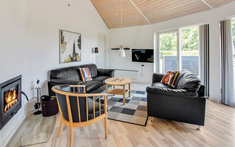 Jani - 25Km from the Sea: Wood, Interior Design, Flooring, Living Room, Ceiling, Floor, Couch, Furniture, Home