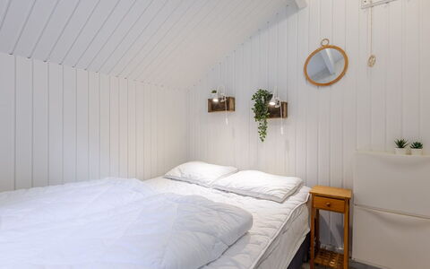 Swenki - 29Km from the Sea: Bedroom, Wall, Wood, Bed, Floor, Bed Sheet, Interior Design, Bedding, Flooring, Ceiling