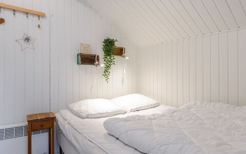 Swenki - 29Km from the Sea: Bedroom, Bed, Wood, Bedding, Bed Sheet, Interior Design, Floor, Ceiling, Flooring, Linens