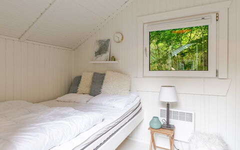 Swenki - 29Km from the Sea: Wood, Flooring, Floor, Interior Design, Bedroom, Ceiling, Home, Room, Bed, Bedding