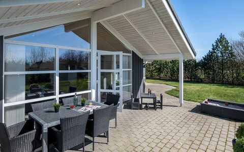 Haagen - 600M to the Fjord: Furniture, Interior Design, Flooring, Wood, Floor, Ceiling, Wood Flooring, Chair, Table, Lighting