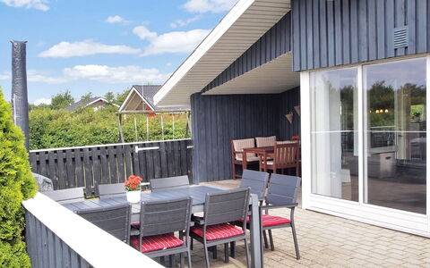 Benjamina - 530M to the Fjord: Shade, Porch, Cottage, Siding, Yard, Hardwood, Chair, Garden, Landscaping, Estate