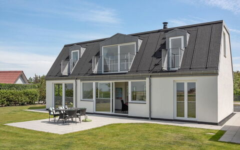 Timotej - 75M to the Fjord: Home, Estate, Sash Window, Design, Farmhouse, Daylighting, Siding, Villa, Balcony, Houseplant