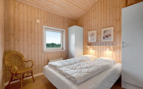 Ellis - 700M to the Fjord: Wood, Bedroom, Bed, Home, Bed Sheet, Bedding, Bed Frame, Ceiling, Hardwood, Wood Stain