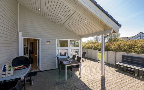 Ellis - 700M to the Fjord: Home, Residential Area, House, Cottage, Roof, Land Lot, Siding, Garden, Estate, Lawn