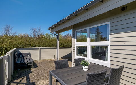 Ellis - 700M to the Fjord: Home, Residential Area, House, Cottage, Roof, Land Lot, Siding, Garden, Estate, Lawn
