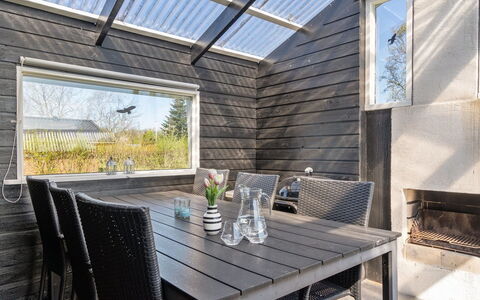 Miikka - 800M to the Fjord: Cottage, Home, House, Roof, Porch, Estate, Siding, Garden Buildings, Farmhouse, Yard